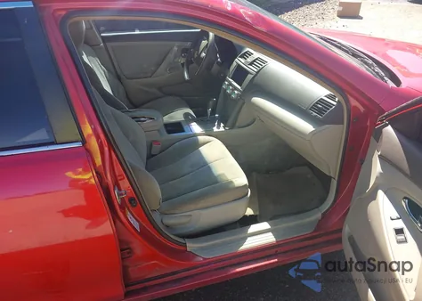 2008 Toyota Camry Le z USA, uszkodzony, nr VIN 4T1BE46K88U231870